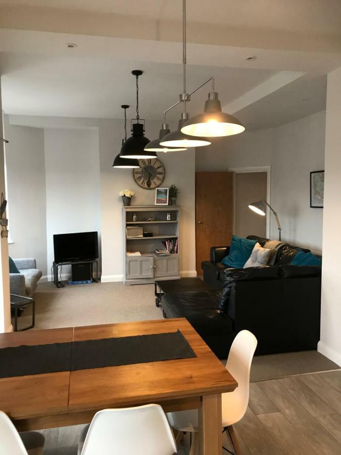 斯沃尼奇Wight View, Flat 2 Rosslyn House公寓 外观 照片